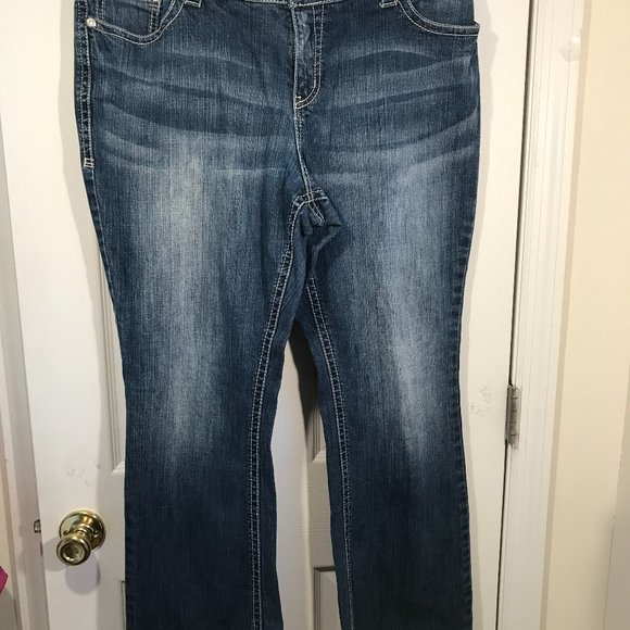 A.n.a Jeans  Size 20W  40x33 Blue Denim  Bootcut Dark 11'' RISE HIPS 46'' - Picture 2 of 10